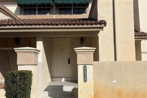 Купить кондоминиум в Бока-Ратон, Флорида 2 спальни, 104.61м2, № 1986788 - фото 2