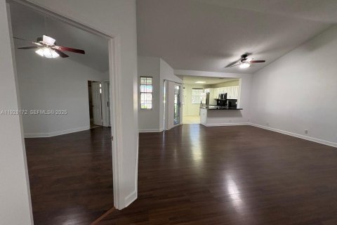 Купить кондоминиум в Бока-Ратон, Флорида 2 спальни, 104.61м2, № 1986788 - фото 7