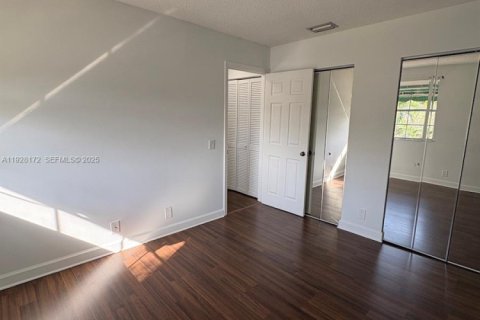 Купить кондоминиум в Бока-Ратон, Флорида 2 спальни, 104.61м2, № 1986788 - фото 29