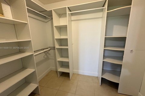 Купить кондоминиум в Бока-Ратон, Флорида 2 спальни, 104.61м2, № 1986788 - фото 15