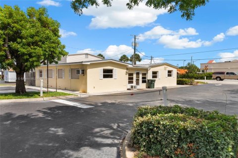Commercial property in St. Lucie, Florida № 1770408 - photo 18