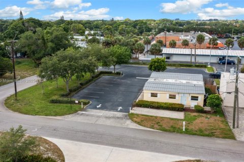 Commercial property in St. Lucie, Florida № 1770408 - photo 17