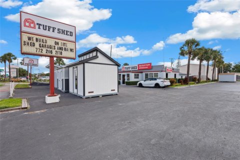 Commercial property in St. Lucie, Florida № 1770408 - photo 11