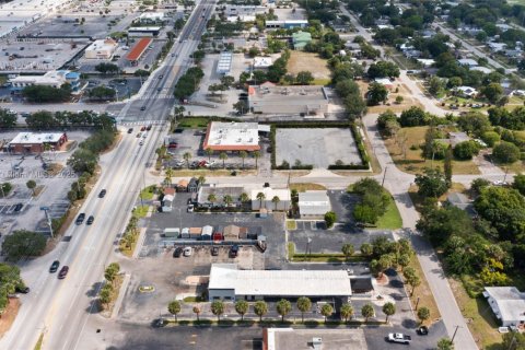Commercial property in St. Lucie, Florida № 1770408 - photo 8