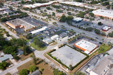 Commercial property in St. Lucie, Florida № 1770408 - photo 7