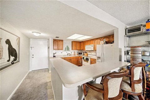 Condominio en venta en Saint Petersburg, Florida, 2 dormitorios, 92.9 m2 № 2108989 - foto 11