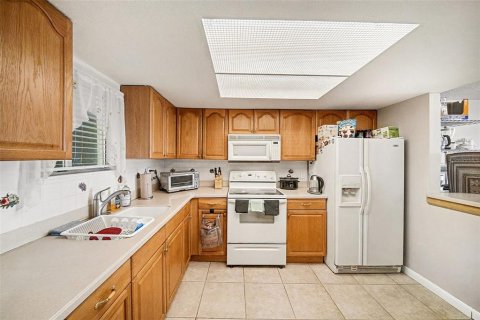 Condominio en venta en Saint Petersburg, Florida, 2 dormitorios, 92.9 m2 № 2108989 - foto 13