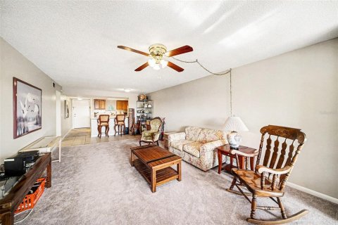Condominio en venta en Saint Petersburg, Florida, 2 dormitorios, 92.9 m2 № 2108989 - foto 6