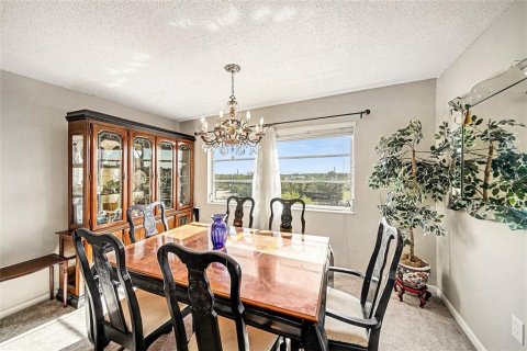 Condominio en venta en Saint Petersburg, Florida, 2 dormitorios, 92.9 m2 № 2108989 - foto 10
