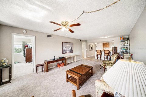 Condominio en venta en Saint Petersburg, Florida, 2 dormitorios, 92.9 m2 № 2108989 - foto 7