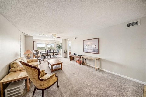 Condominio en venta en Saint Petersburg, Florida, 2 dormitorios, 92.9 m2 № 2108989 - foto 5