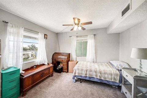 Condominio en venta en Saint Petersburg, Florida, 2 dormitorios, 92.9 m2 № 2108989 - foto 17