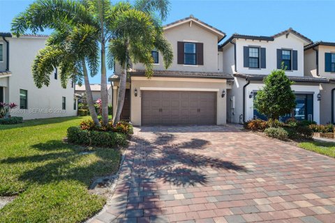 Adosado en Lake Worth, Florida 3 dormitorios, 176.05 m2 № 2261045