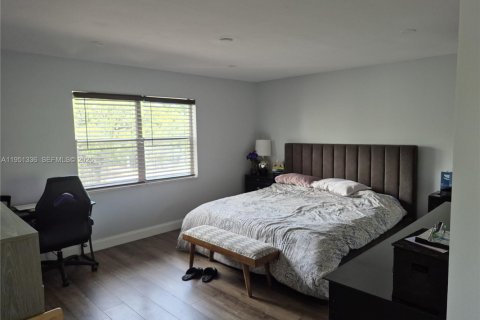 Condominio en venta en Lauderhill, Florida, 2 dormitorios, 111.48 m2 № 2006362 - foto 11