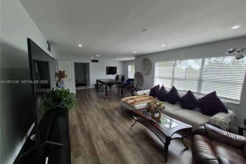 Condominio en Lauderhill, Florida, 2 dormitorios  № 2006362