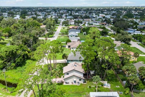 Villa ou maison à vendre à Venice, Floride: 2 chambres, 137.87 m2 № 1361568 - photo 22