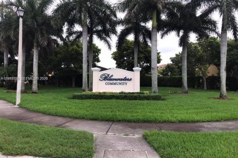 Снять в аренду виллу или дом в Хомстед, Флорида 3 спальни, 149.85м2, № 2004876 - фото 12