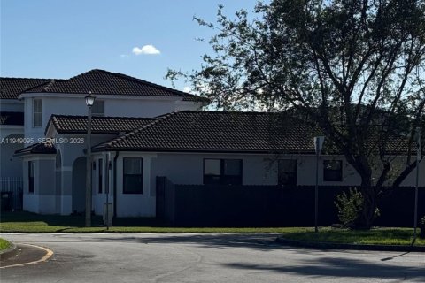 Снять в аренду виллу или дом в Хомстед, Флорида 3 спальни, 149.85м2, № 2004876 - фото 5