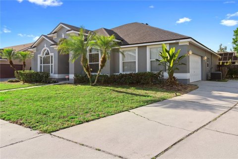 House in Apopka, Florida 4 bedrooms, 245.45 sq.m. № 1665788 - photo 2