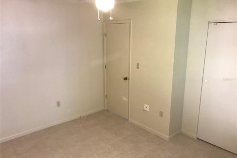 Apartamento en alquiler en Bradenton, Florida, 2 dormitorios, 75.25 m2 № 2198305 - foto 12
