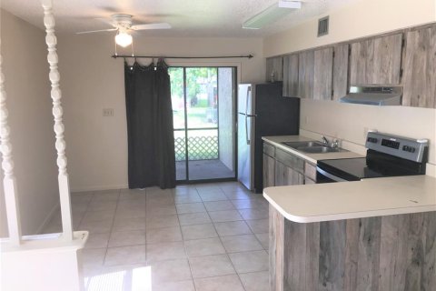 Apartamento en alquiler en Bradenton, Florida, 2 dormitorios, 75.25 m2 № 2198305 - foto 2