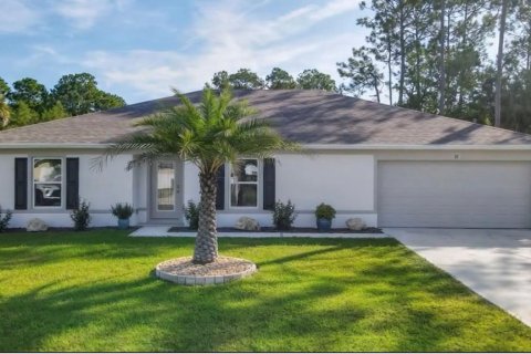 House in Palm Coast, Florida 4 bedrooms, 198.25 sq.m. № 2302540 - photo 2