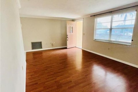 House in Palm Harbor, Florida 2 bedrooms, 100.71 sq.m. № 1900946 - photo 21