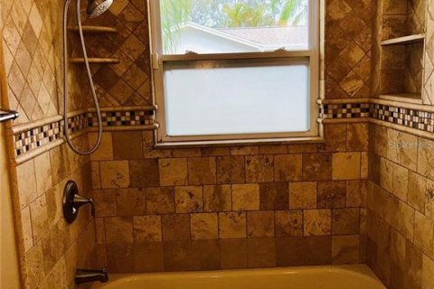 House in Palm Harbor, Florida 2 bedrooms, 100.71 sq.m. № 1900946 - photo 25