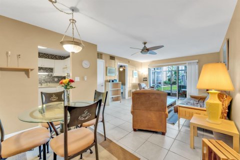 Condo in Oakland Park, Florida, 1 bedroom № 2241074 - photo 7