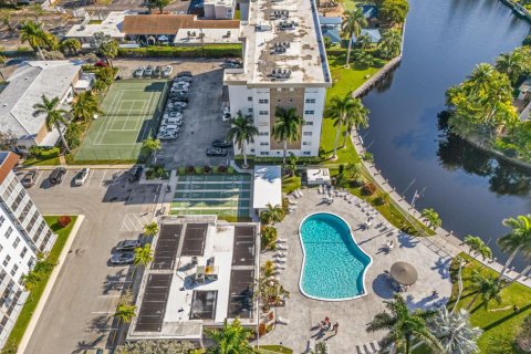 Condo in Oakland Park, Florida, 1 bedroom № 2241074 - photo 6