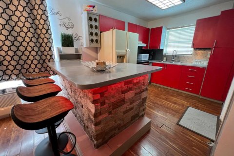 Copropriété à vendre à Miami Beach, Floride: 1 chambre, 57.13 m2 № 1974608 - photo 4