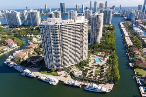 Condo à Aventura, Floride, 3 chambres  № 2050524