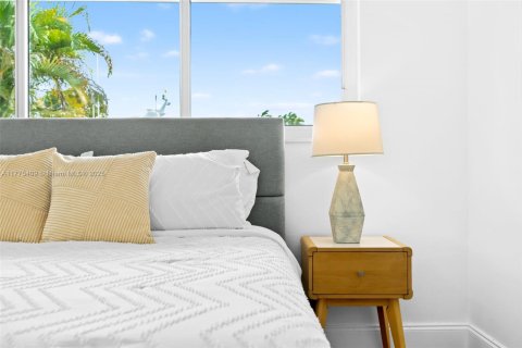 House in Fort Lauderdale, Florida 3 bedrooms, 146.04 sq.m. № 1964183 - photo 13