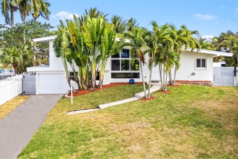 House in Fort Lauderdale, Florida 3 bedrooms, 146.04 sq.m. № 1964183 - photo 28