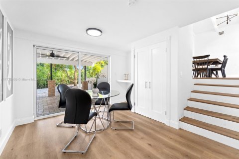 House in Fort Lauderdale, Florida 3 bedrooms, 146.04 sq.m. № 1964183 - photo 8