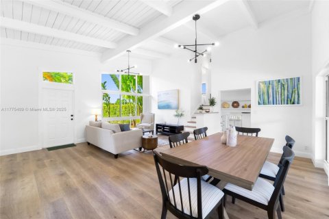 House in Fort Lauderdale, Florida 3 bedrooms, 146.04 sq.m. № 1964183 - photo 7