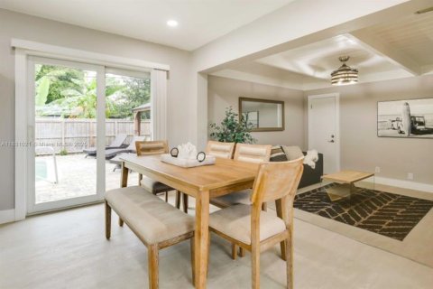 House in Pompano Beach, Florida 4 bedrooms, 160.54 sq.m. № 1807081 - photo 21