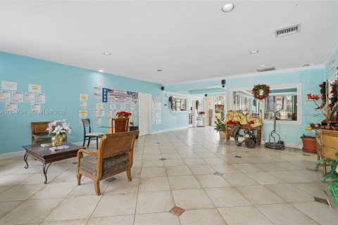 Copropriété à vendre à Hialeah, Floride: 2 chambres, 127.83 m2 № 2153755 - photo 16