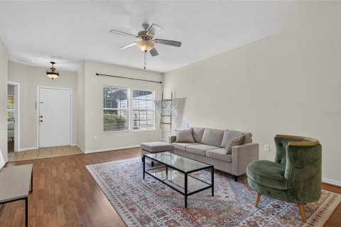 House in Gainesville, Florida 4 bedrooms, 208.66 sq.m. № 2092163 - photo 11
