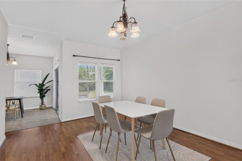 House in Gainesville, Florida 4 bedrooms, 208.66 sq.m. № 2092163 - photo 13