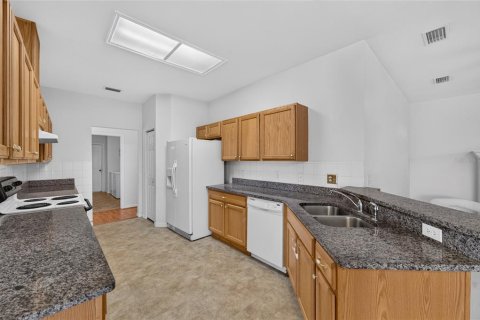 House in Gainesville, Florida 4 bedrooms, 208.66 sq.m. № 2092163 - photo 3