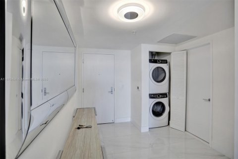 Copropriété à vendre à Sunny Isles Beach, Floride: 2 chambres, 143.16 m2 № 1979476 - photo 4