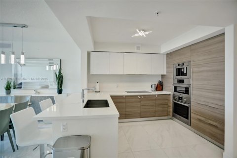 Copropriété à vendre à Sunny Isles Beach, Floride: 2 chambres, 143.16 m2 № 1979476 - photo 8