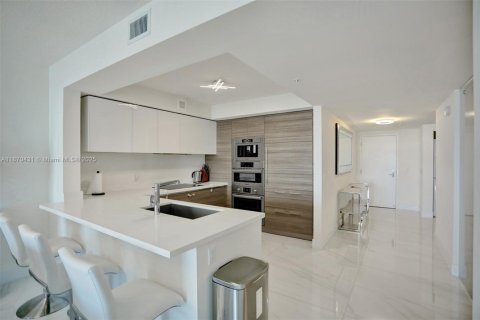 Copropriété à vendre à Sunny Isles Beach, Floride: 2 chambres, 143.16 m2 № 1979476 - photo 9