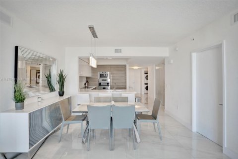 Copropriété à vendre à Sunny Isles Beach, Floride: 2 chambres, 143.16 m2 № 1979476 - photo 17