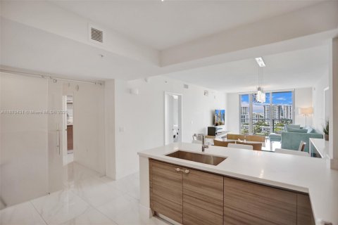 Copropriété à vendre à Sunny Isles Beach, Floride: 2 chambres, 143.16 m2 № 1979476 - photo 10
