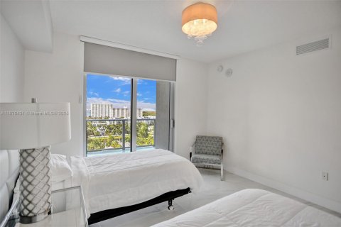 Copropriété à vendre à Sunny Isles Beach, Floride: 2 chambres, 143.16 m2 № 1979476 - photo 28