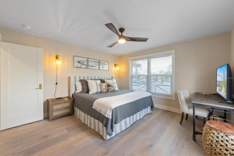 Casa en venta en Holmes Beach, Florida, 3 dormitorios, 180.04 m2 № 1910235 - foto 25