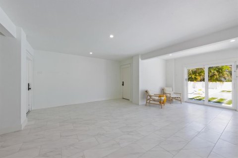 Casa en venta en Holmes Beach, Florida, 3 dormitorios, 180.04 m2 № 1910235 - foto 30