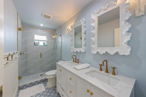 Casa en venta en Holmes Beach, Florida, 3 dormitorios, 180.04 m2 № 1910235 - foto 19